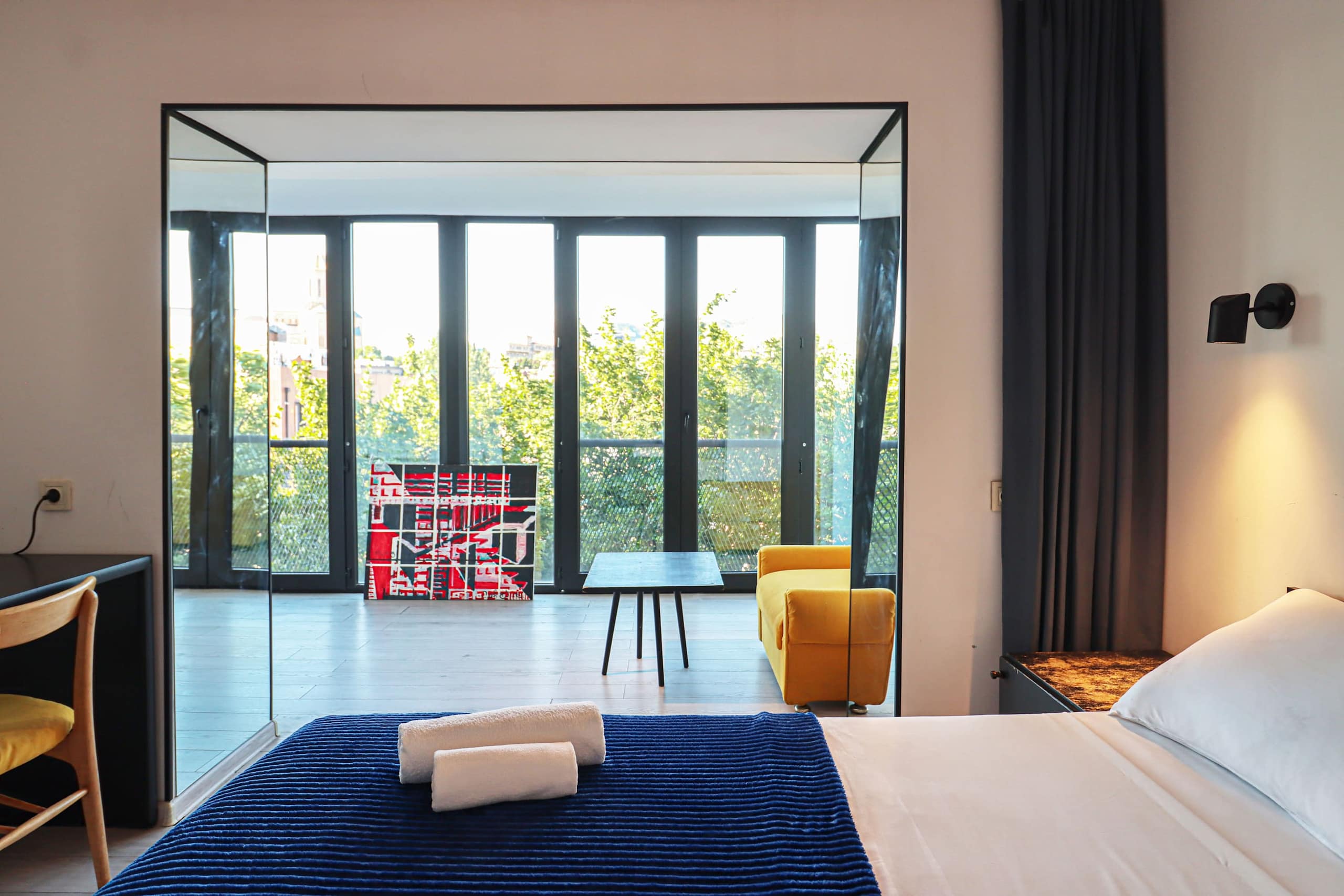 Bright 1 Bedroom with Sameba view, Avlabari in Old Town