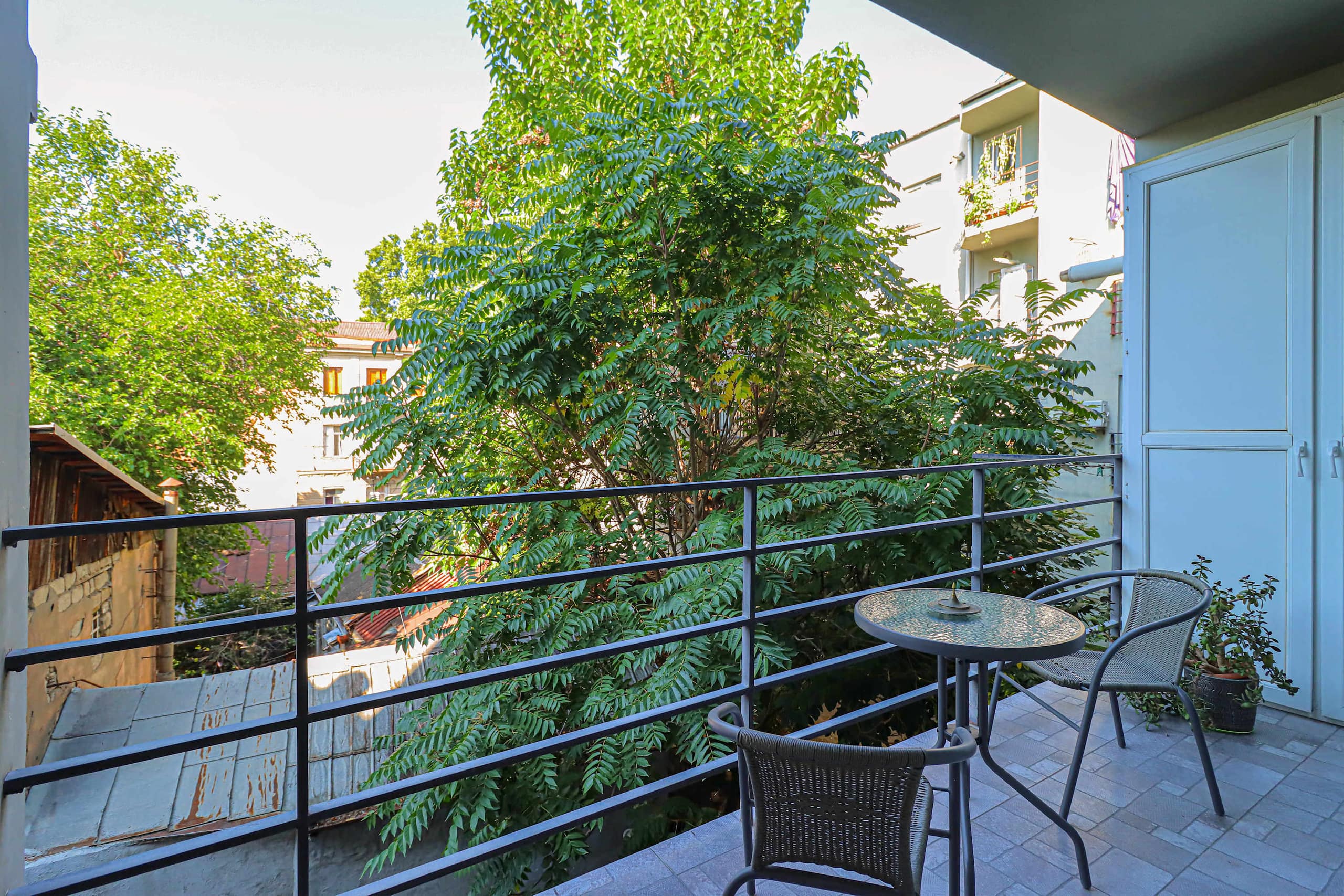 Spacious 2 Bedroom in Chugureti with balcony in Chugureti